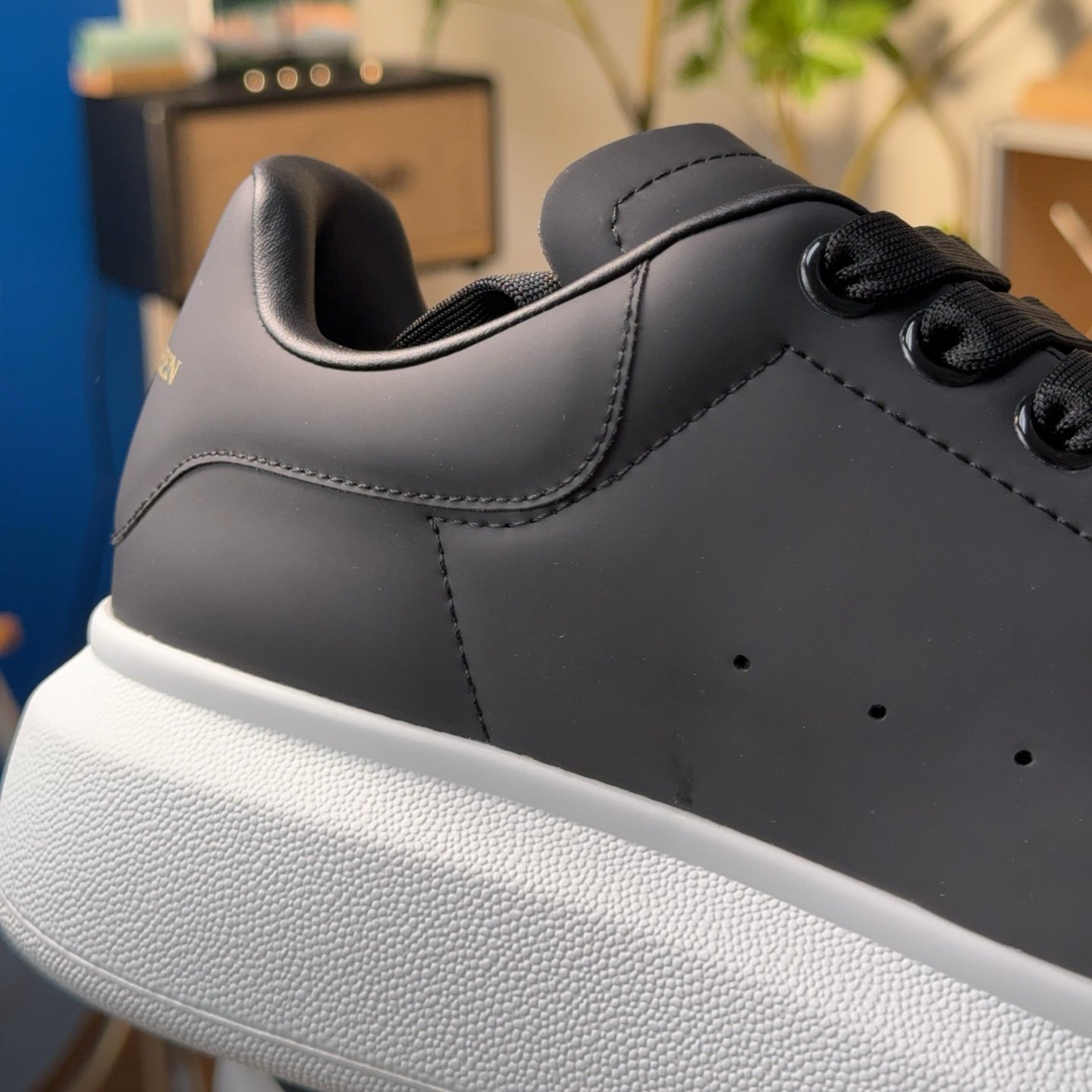 Alexander McQueen Black & White - HouseofKickz