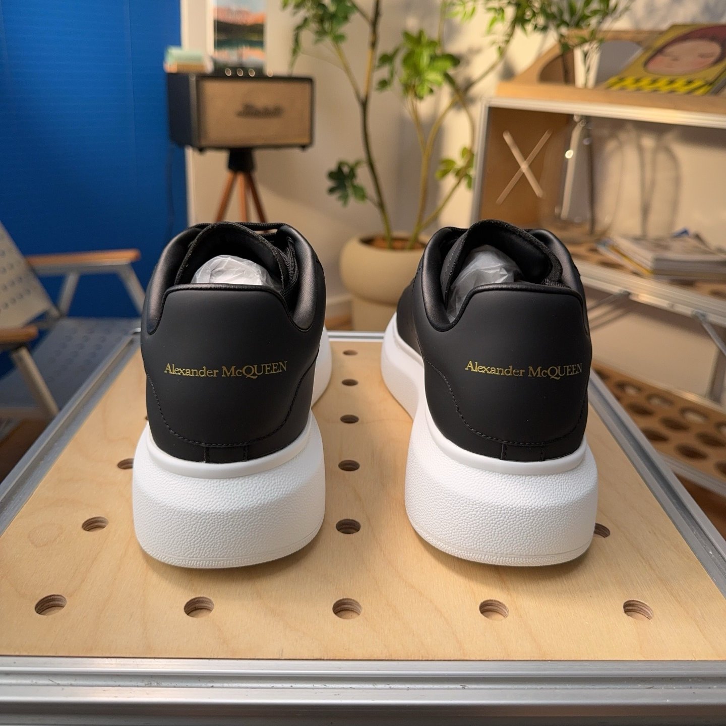 Alexander McQueen Black & White - HouseofKickz