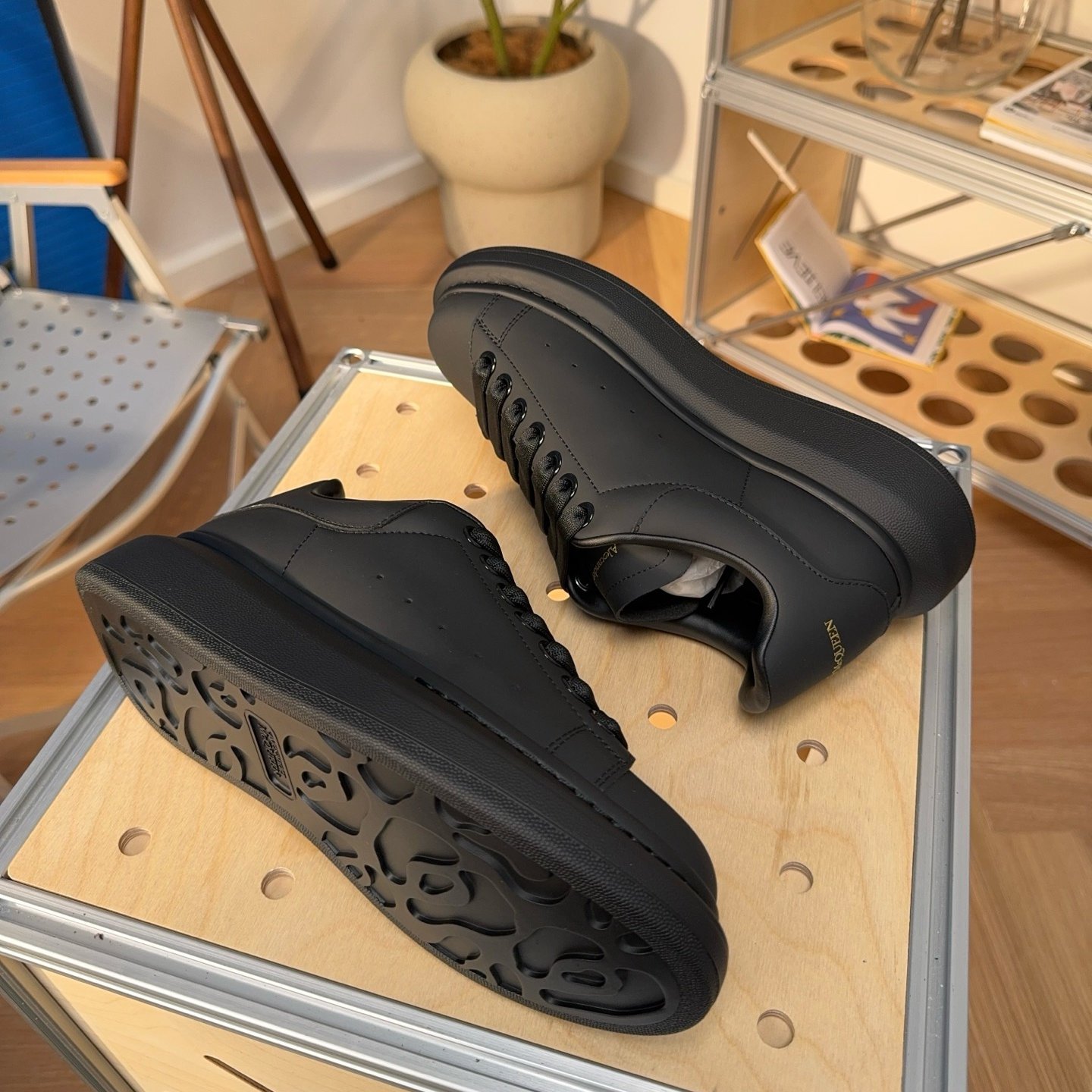 Alexander McQueen Men's Oversized Sneaker in Black - HouseofKickz