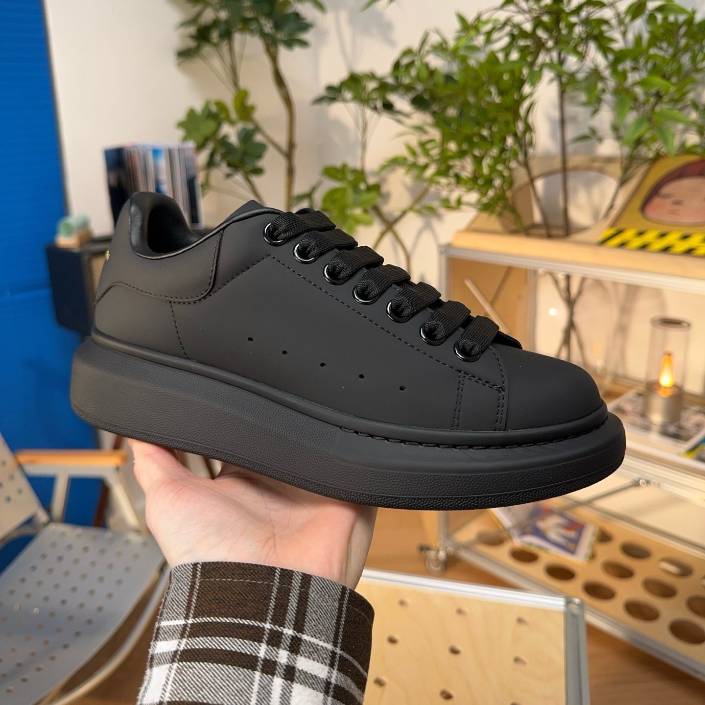 Alexander McQueen Men's Oversized Sneaker in Black - HouseofKickz