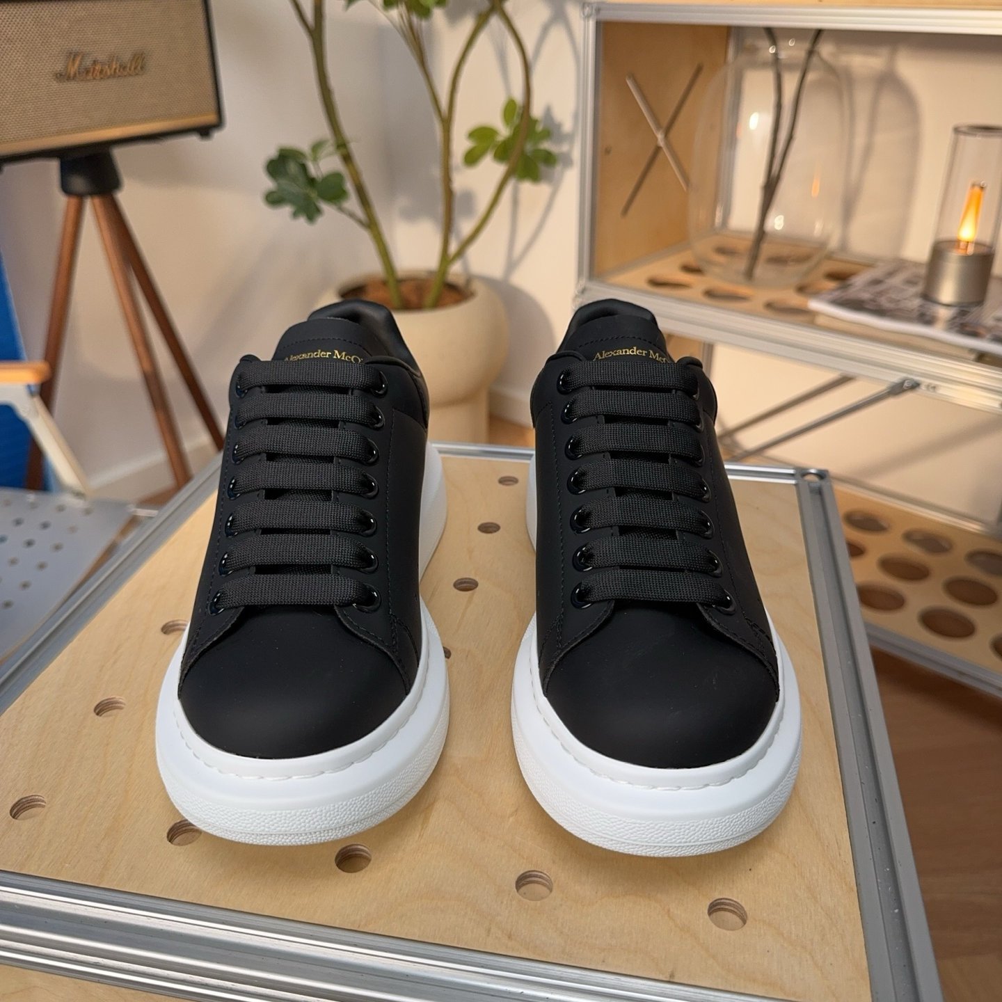 Alexander McQueen Oversized Smooth Black - HouseofKickz