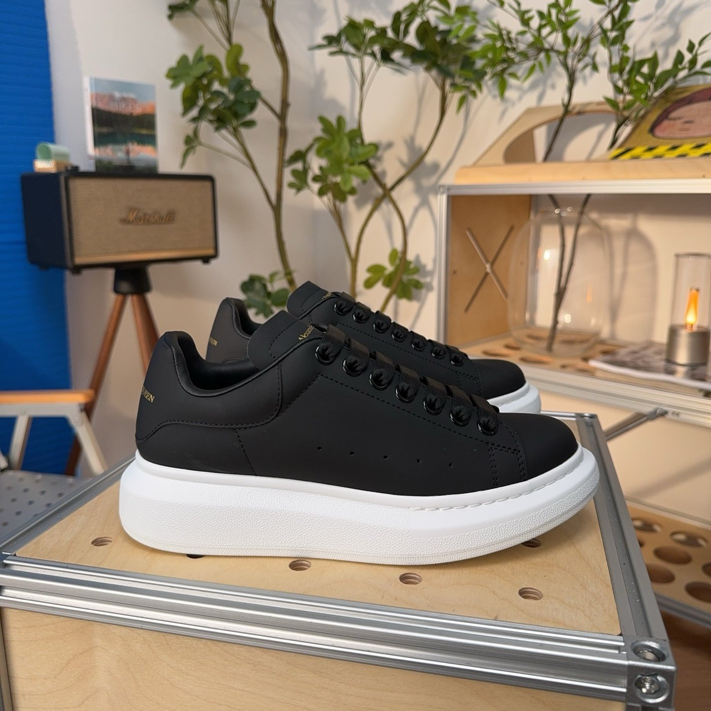 Alexander McQueen Oversized Smooth Black - HouseofKickz