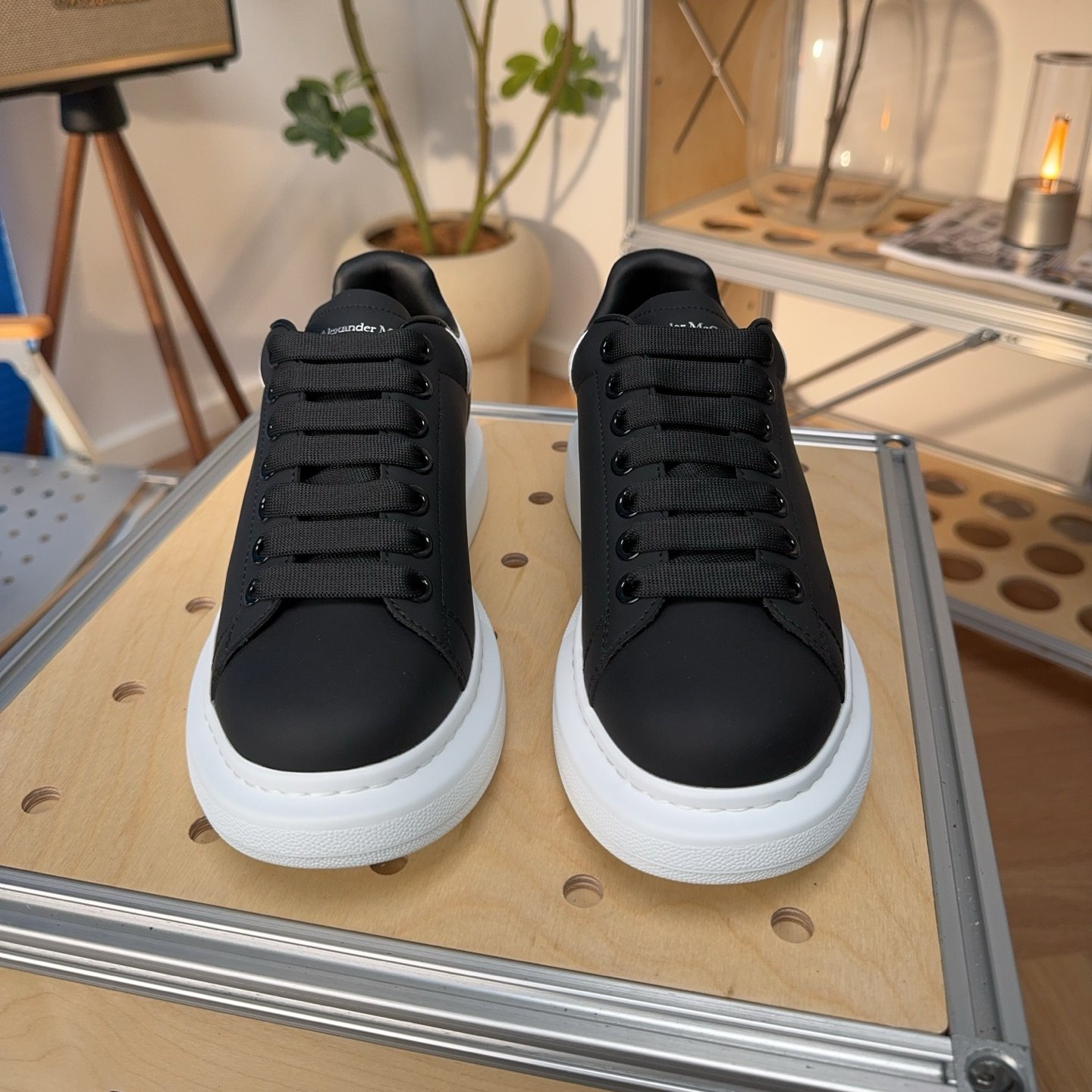 Alexander McQueen Oversized Sneaker in Black/White - HouseofKickz