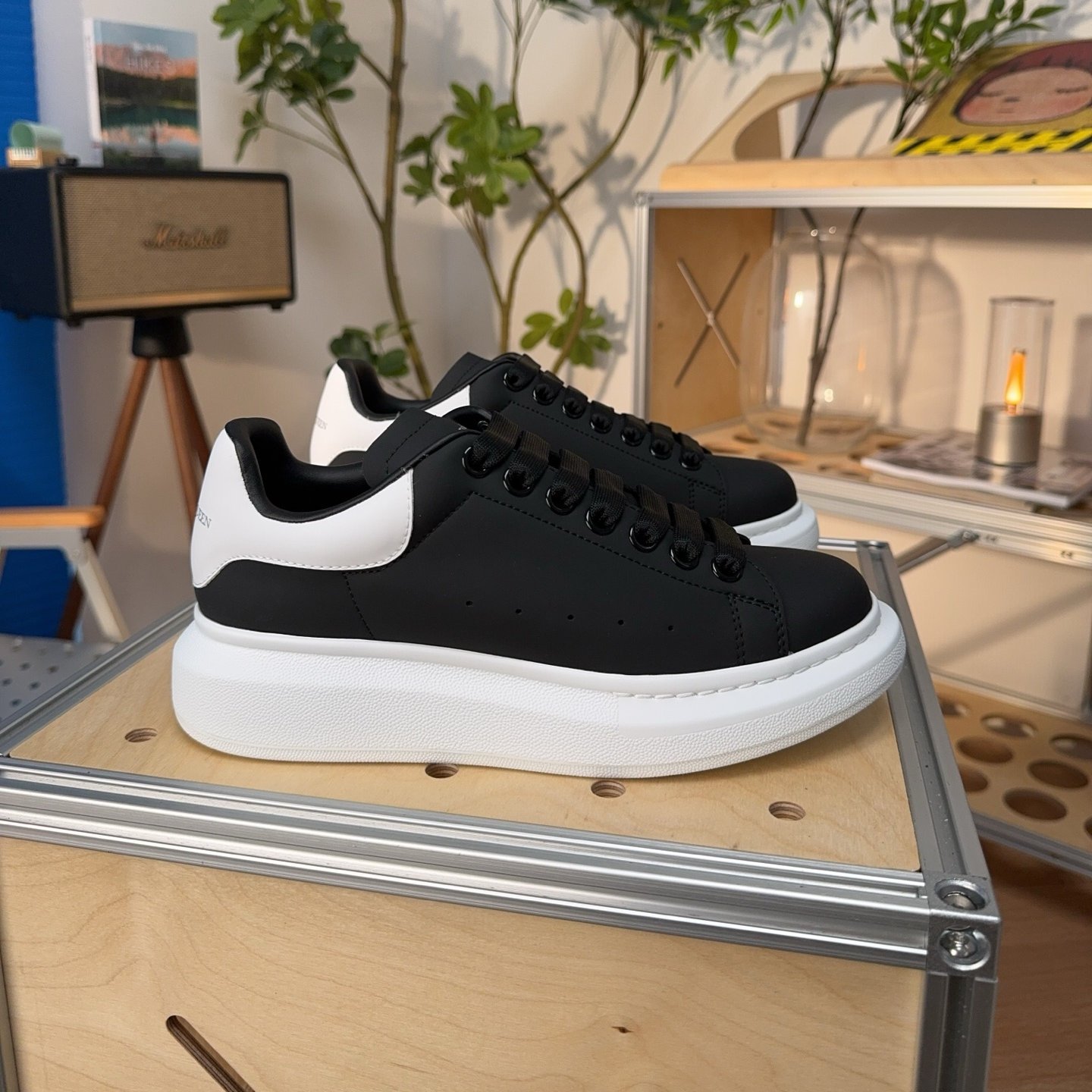 Alexander McQueen Oversized Sneaker in Black/White - HouseofKickz