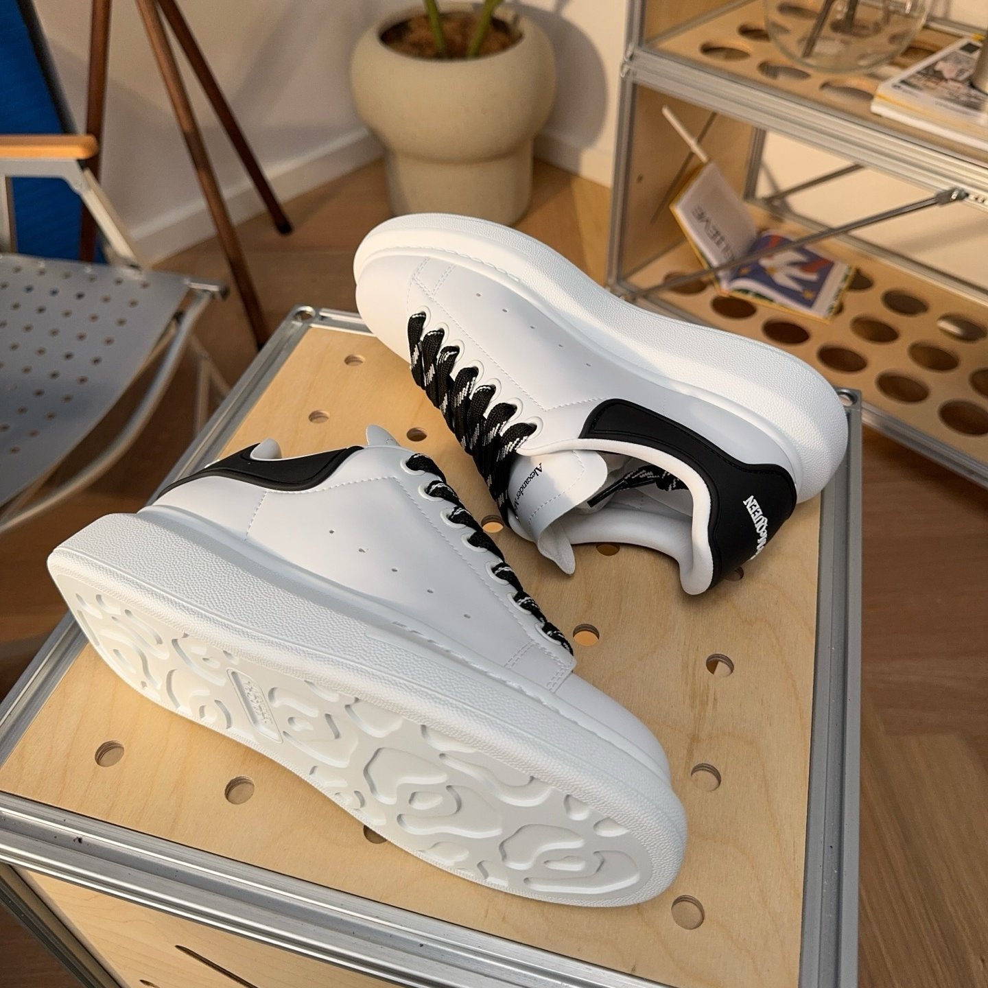 Alexander McQueen Oversized Sneaker in White/Black - HouseofKickz