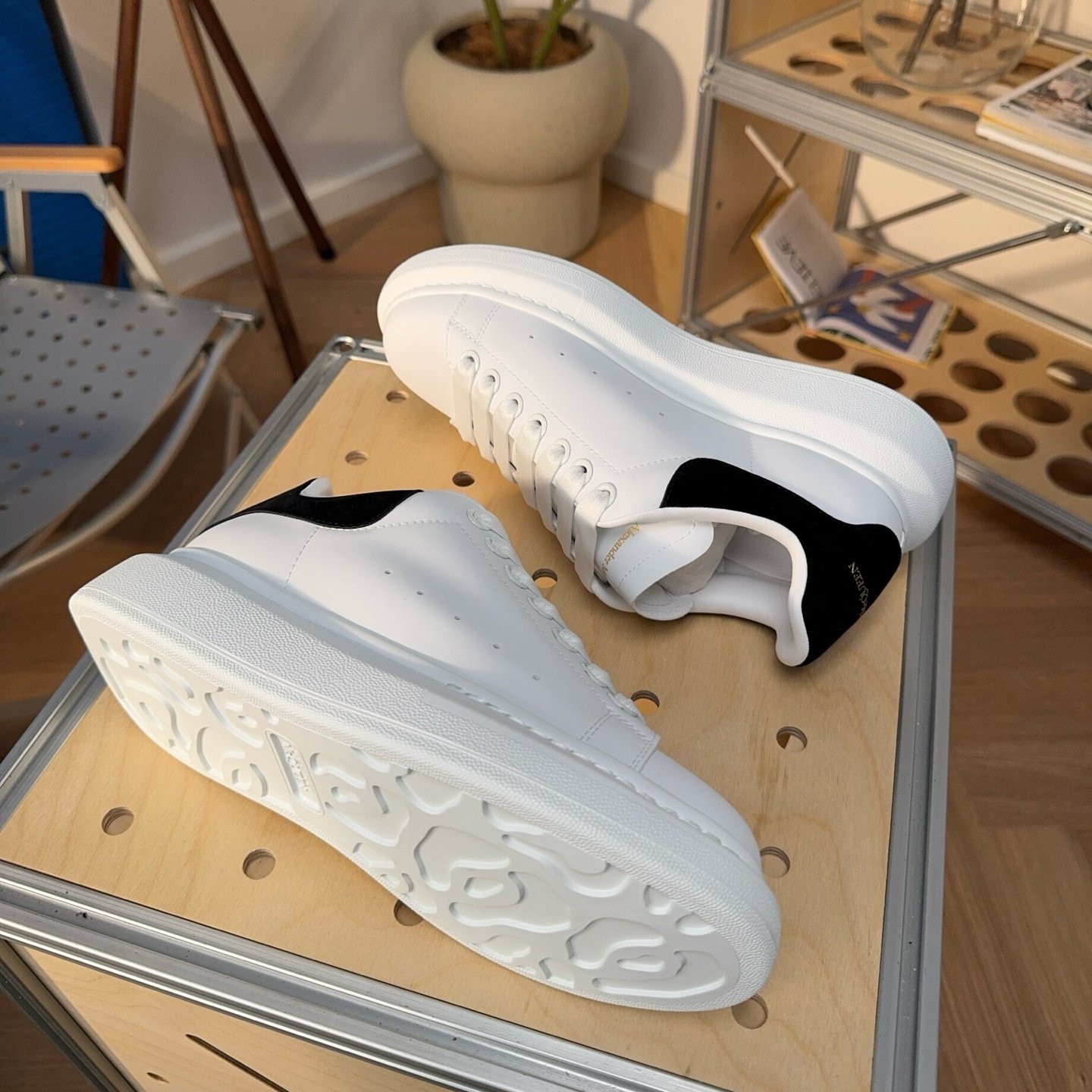 Alexander McQueen Oversized Sneaker in White/Black - HouseofKickz