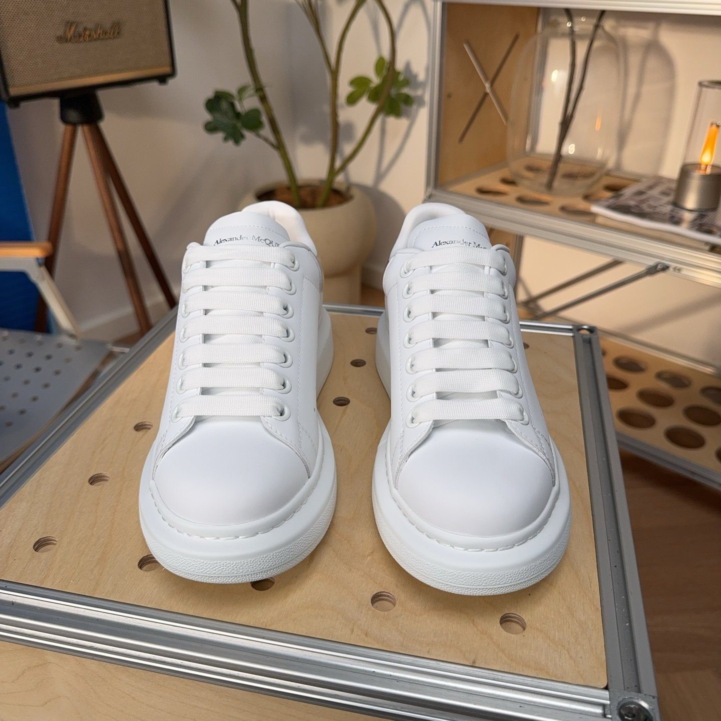 Alexander McQueen Oversized Sneaker 'Silver Classic' - HouseofKickz