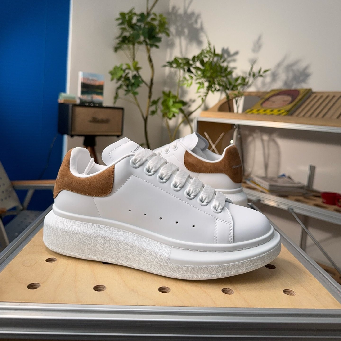Alexander McQueen Oversized Sneaker 'White Mole' - HouseofKickz