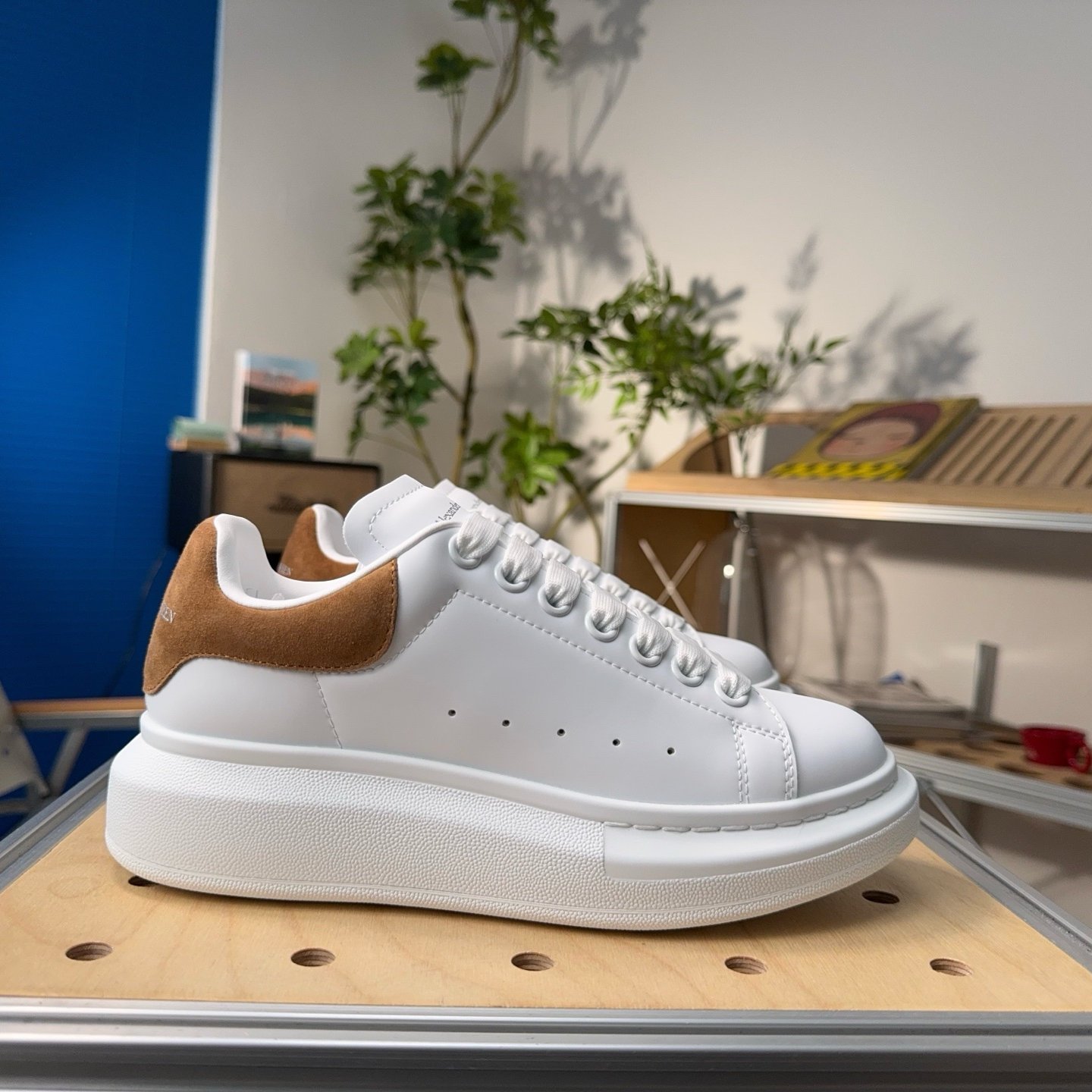 Alexander McQueen Oversized Sneaker 'White Mole' - HouseofKickz