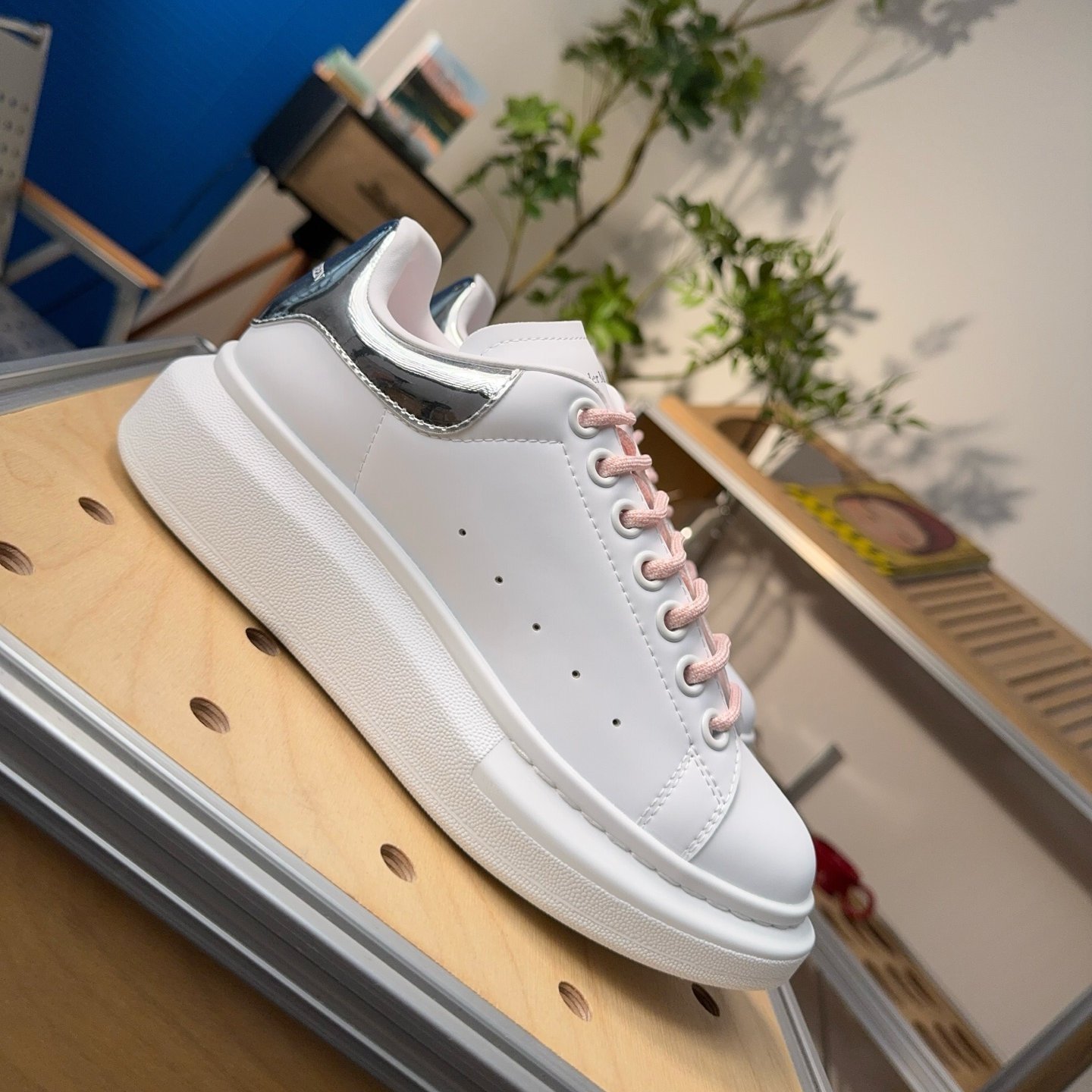 Alexander McQueen Oversized Sneaker 'White Silver Pink' - HouseofKickz
