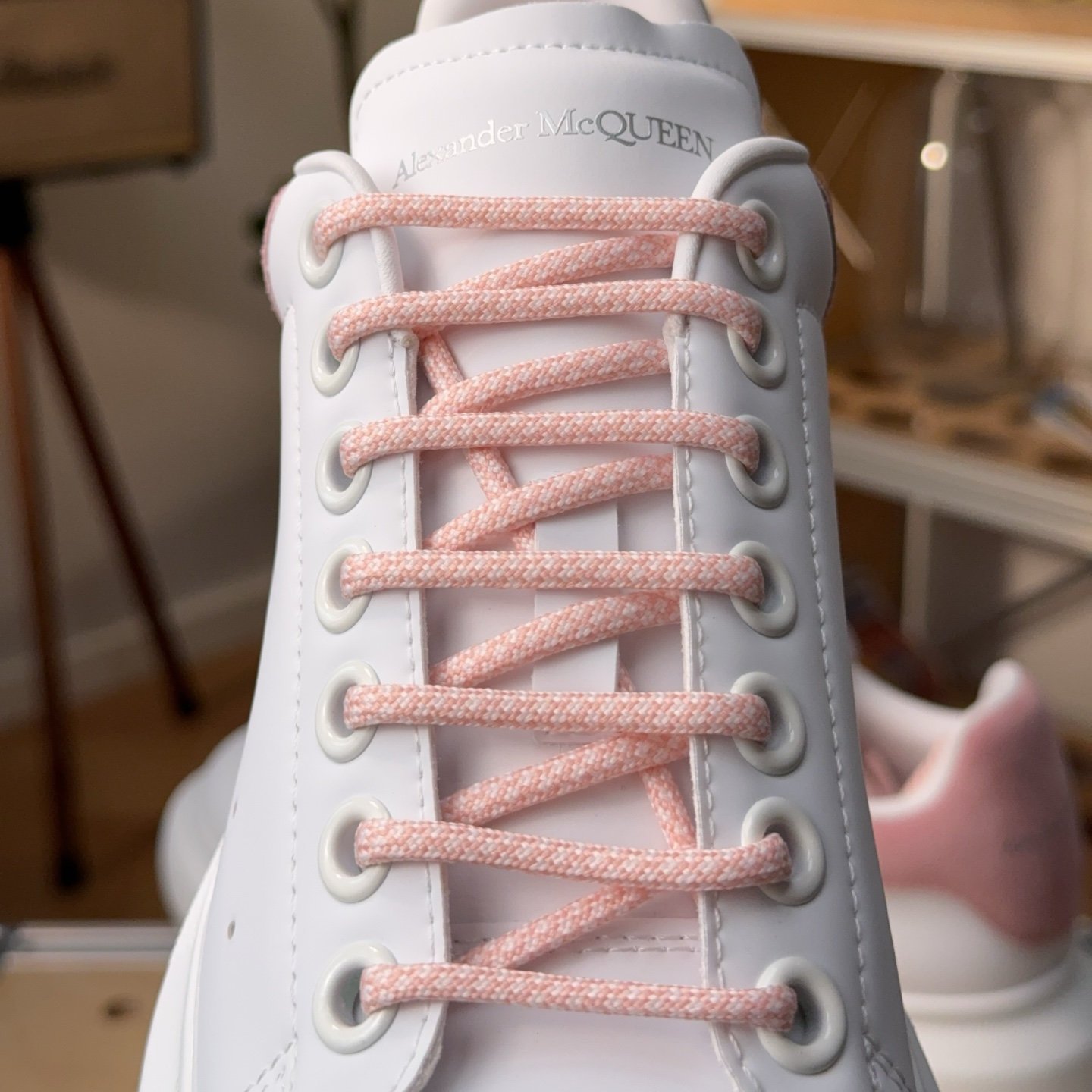 Alexander mcqueen sneakers white pink hotsell - HouseofKickz