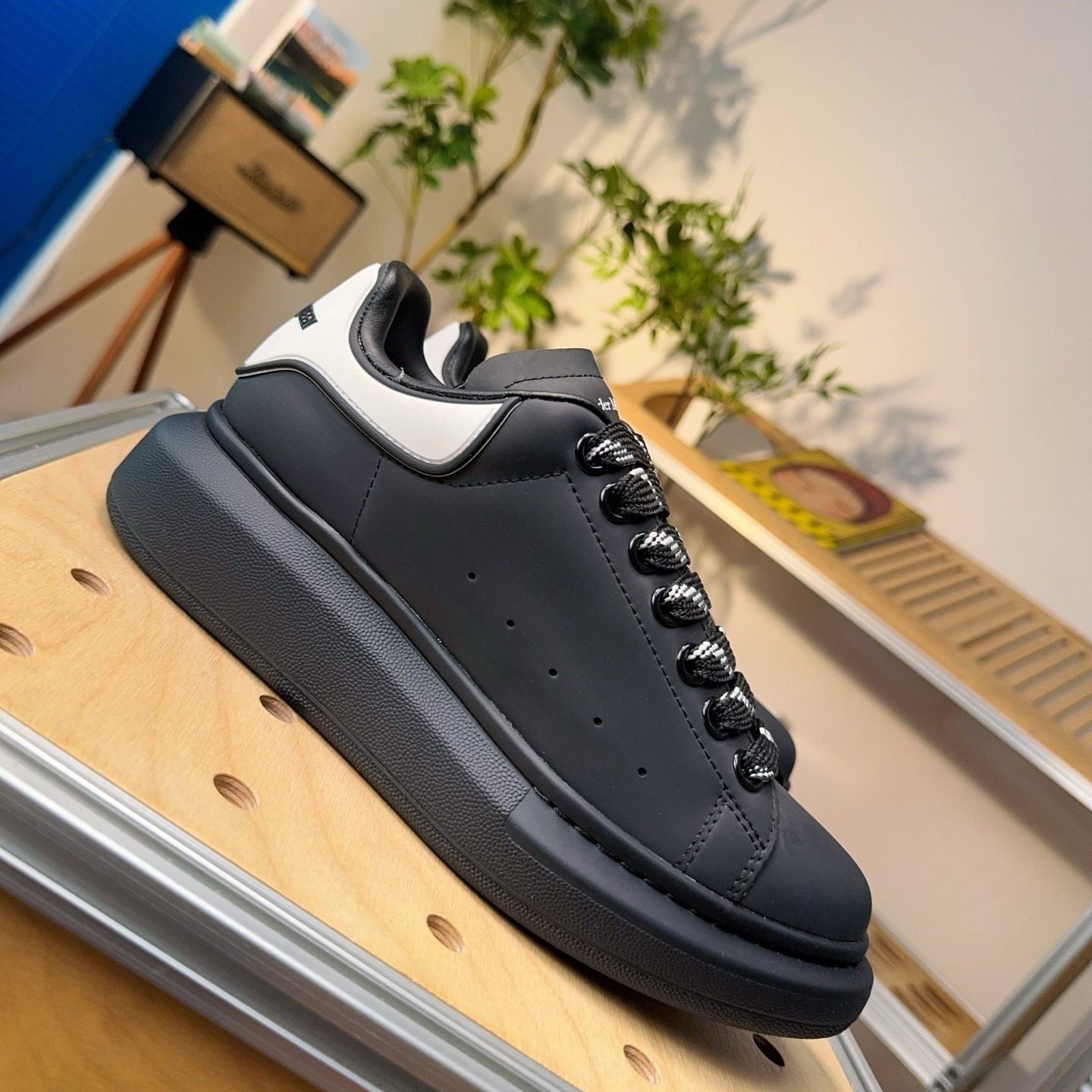 Alexander McQueenOversized Sneaker 'Black' - HouseofKickz