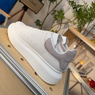 Oversized Sneaker in White/Patchouli - HouseofKickz